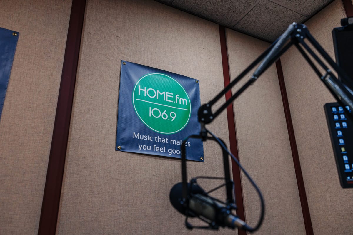 Microphone in the HOME.fm studio